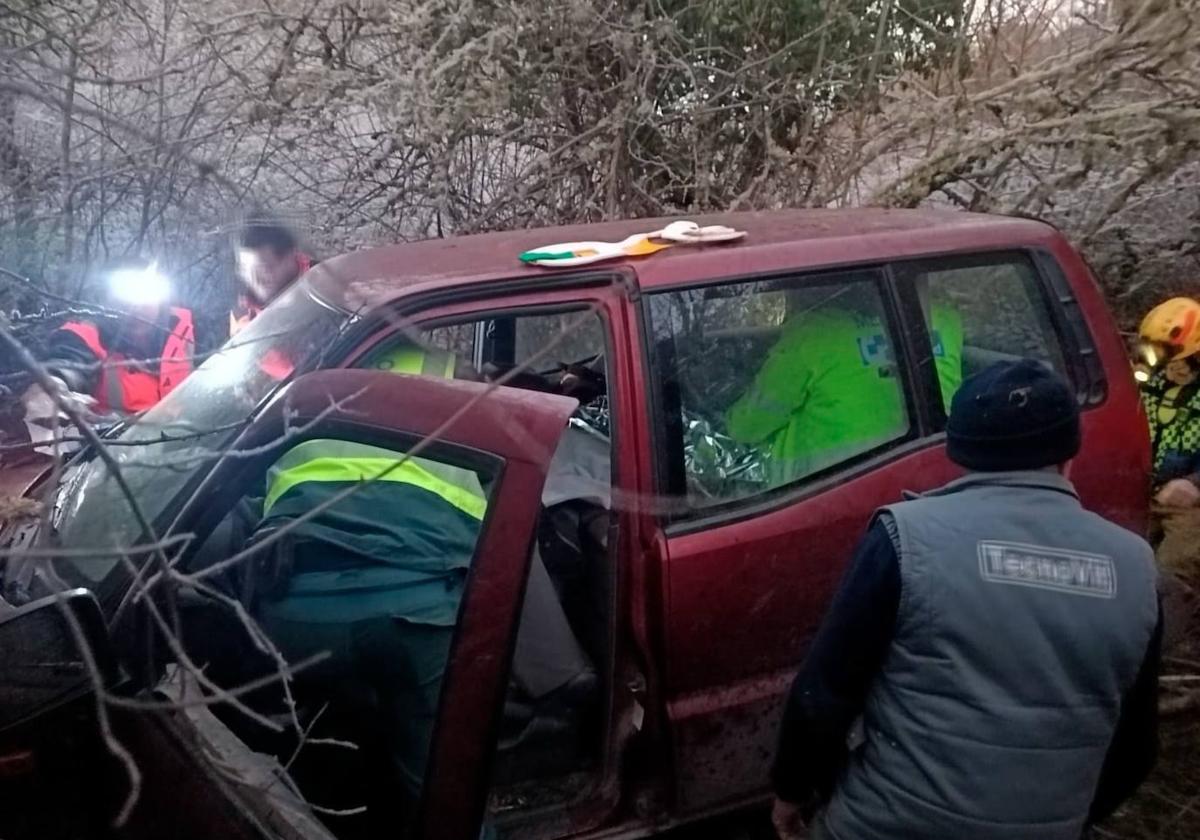 Dos Heridos Graves Tras Despe Arse Por Una Ladera En Una Pista De